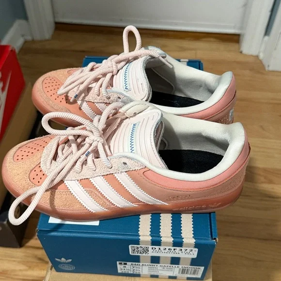 Bad Bunny gazelle indoor Adidas size 8 - Picture 2 of 9
